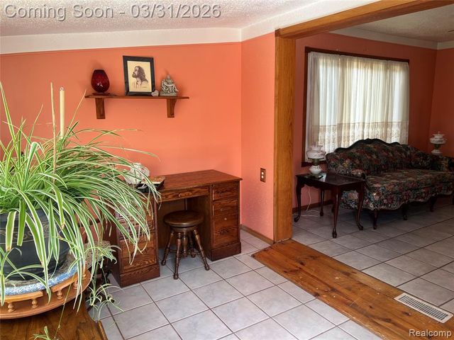 20408 Saint Francis Street, Livonia, MI 48152