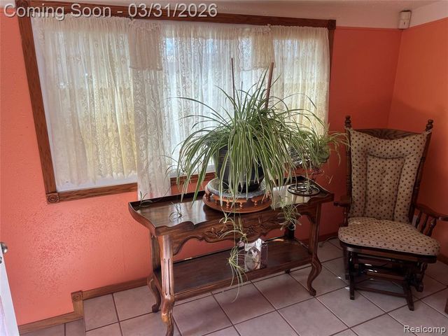 20408 Saint Francis Street, Livonia, MI 48152