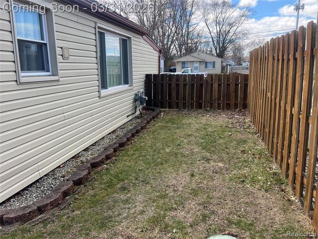 20408 Saint Francis Street, Livonia, MI 48152