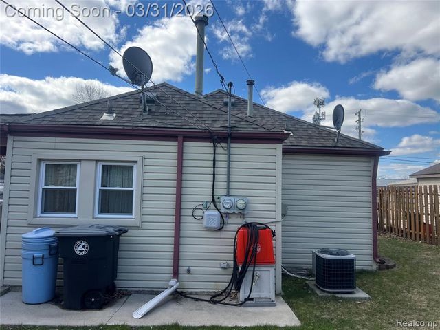 20408 Saint Francis Street, Livonia, MI 48152