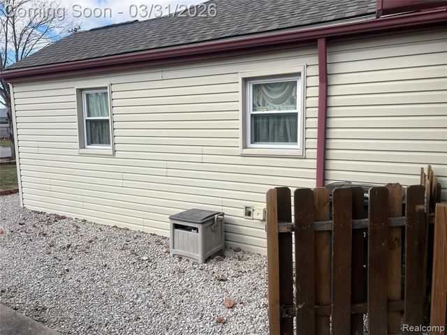 20408 Saint Francis Street, Livonia, MI 48152