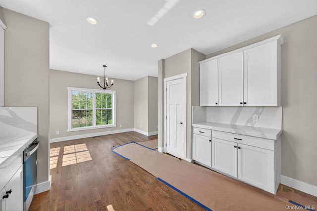 21 Harcourt Cosman Drive, Newburgh, NY 12550