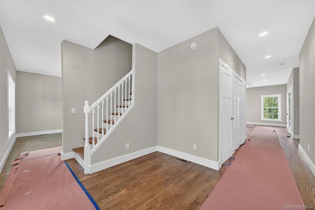 21 Harcourt Cosman Drive, Newburgh, NY 12550