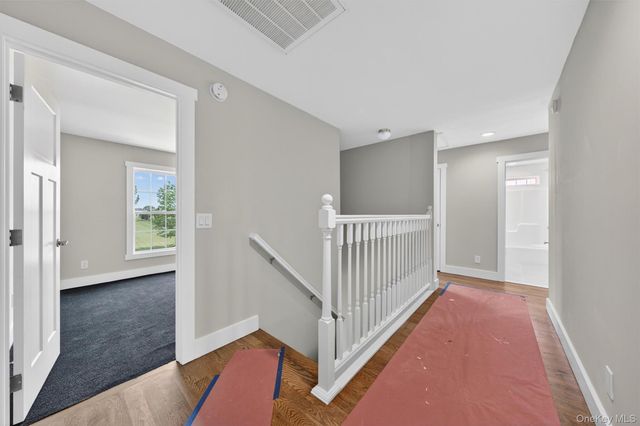 21 Harcourt Cosman Drive, Newburgh, NY 12550