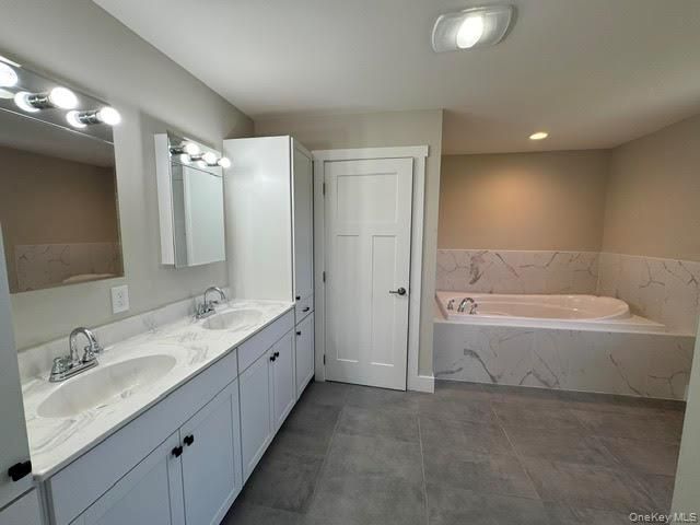 21 Harcourt Cosman Drive, Newburgh, NY 12550