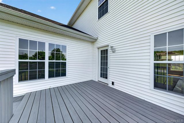 21 Harcourt Cosman Drive, Newburgh, NY 12550