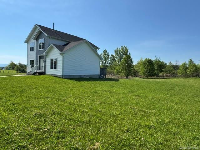 21 Harcourt Cosman Drive, Newburgh, NY 12550