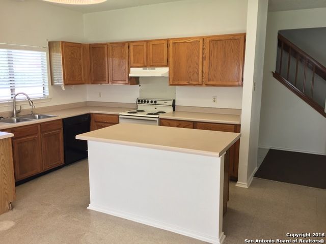 7995 PEPPER TRAIL, San Antonio, TX 78244