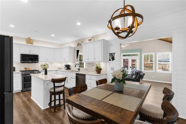 2638 Waters Edge Drive, Gainesville, GA 30504