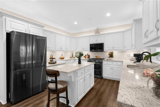 2638 Waters Edge Drive, Gainesville, GA 30504