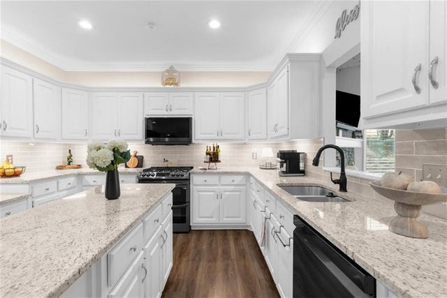 2638 Waters Edge Drive, Gainesville, GA 30504