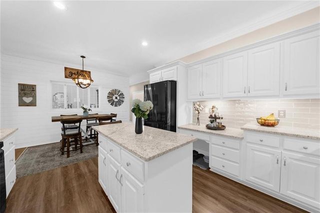 2638 Waters Edge Drive, Gainesville, GA 30504