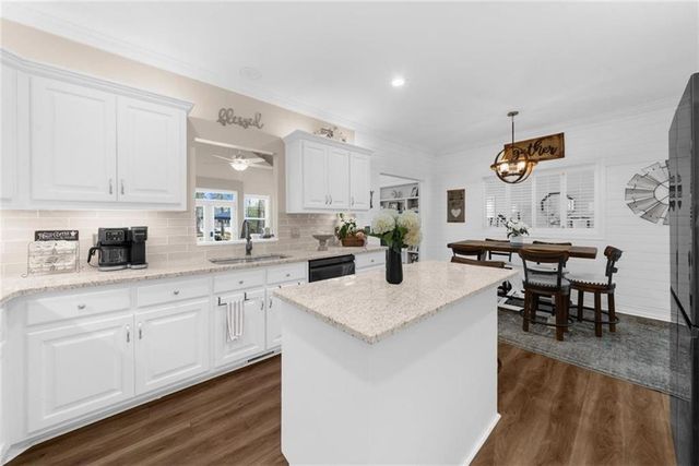 2638 Waters Edge Drive, Gainesville, GA 30504