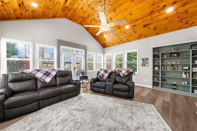2638 Waters Edge Drive, Gainesville, GA 30504