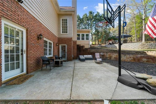 2638 Waters Edge Drive, Gainesville, GA 30504