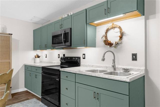 2638 Waters Edge Drive, Gainesville, GA 30504