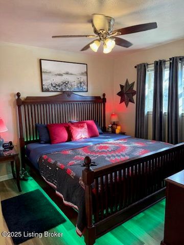 7703 Mango Dr, Louisville, KY 40258