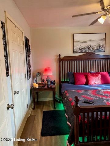 7703 Mango Dr, Louisville, KY 40258