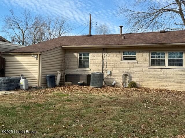 7703 Mango Dr, Louisville, KY 40258