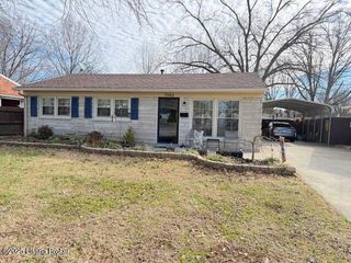 7703 Mango Dr, Louisville, KY 40258