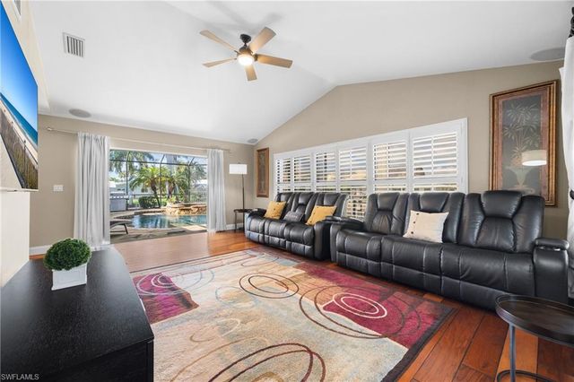 1412 Windsor CT, Cape Coral, FL 33904