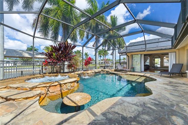 1412 Windsor CT, Cape Coral, FL 33904