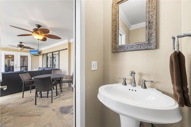 1412 Windsor CT, Cape Coral, FL 33904