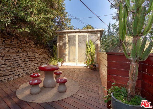 2108 Tavern Trail, Los Angeles, CA 90046