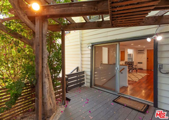 2108 Tavern Trail, Los Angeles, CA 90046