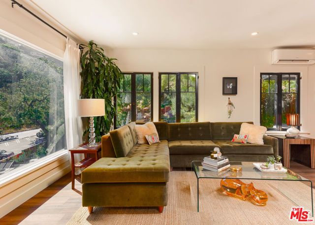 2108 Tavern Trail, Los Angeles, CA 90046