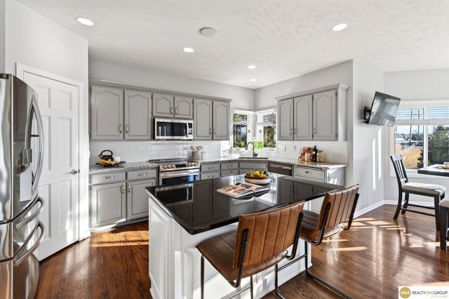 9901 S 176th Street, Omaha, NE 68136