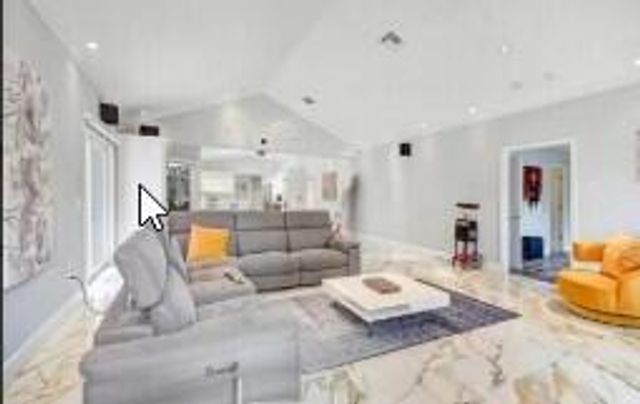 8370 Whispering Oak Way, West Palm Beach, FL 33411