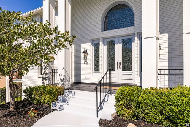 325 N FEDERAL HEIGHTS CIR, Salt Lake City, UT 84103