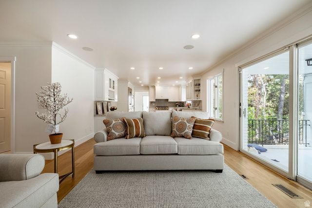 325 N FEDERAL HEIGHTS CIR, Salt Lake City, UT 84103