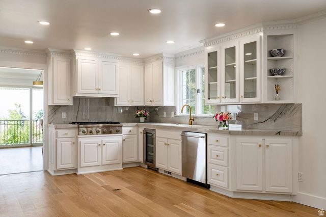 325 N FEDERAL HEIGHTS CIR, Salt Lake City, UT 84103