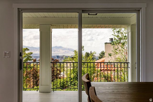 325 N FEDERAL HEIGHTS CIR, Salt Lake City, UT 84103