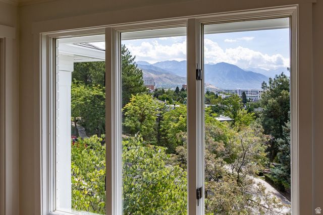 325 N FEDERAL HEIGHTS CIR, Salt Lake City, UT 84103