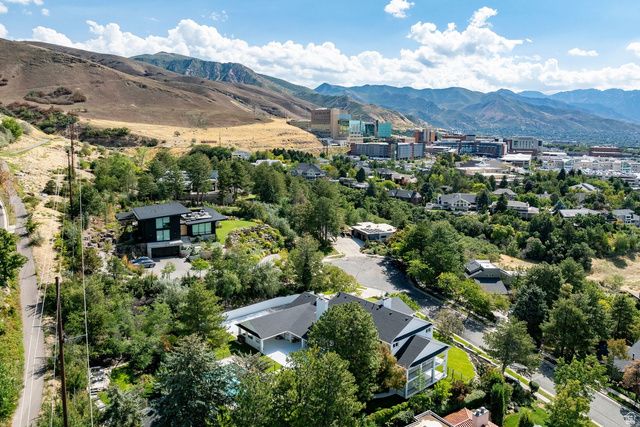 325 N FEDERAL HEIGHTS CIR, Salt Lake City, UT 84103
