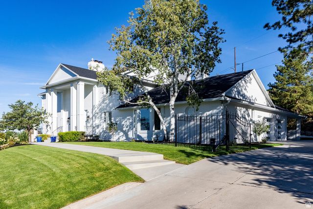 325 N FEDERAL HEIGHTS CIR, Salt Lake City, UT 84103