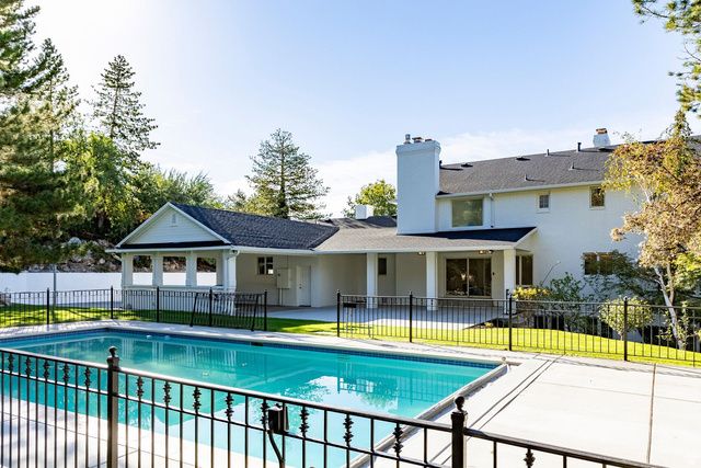 325 N FEDERAL HEIGHTS CIR, Salt Lake City, UT 84103