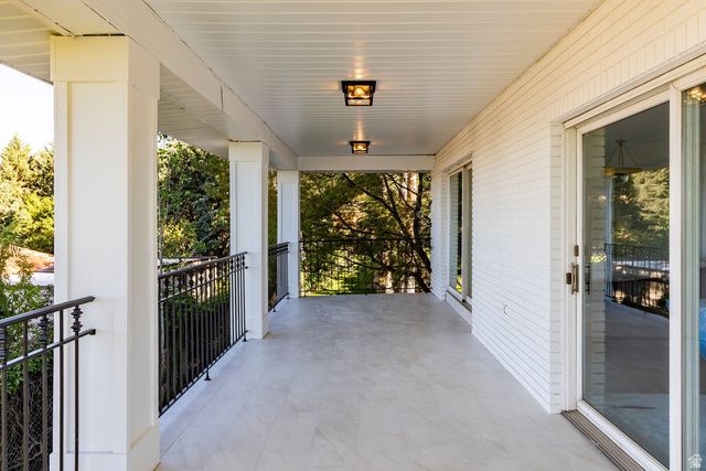325 N FEDERAL HEIGHTS CIR, Salt Lake City, UT 84103
