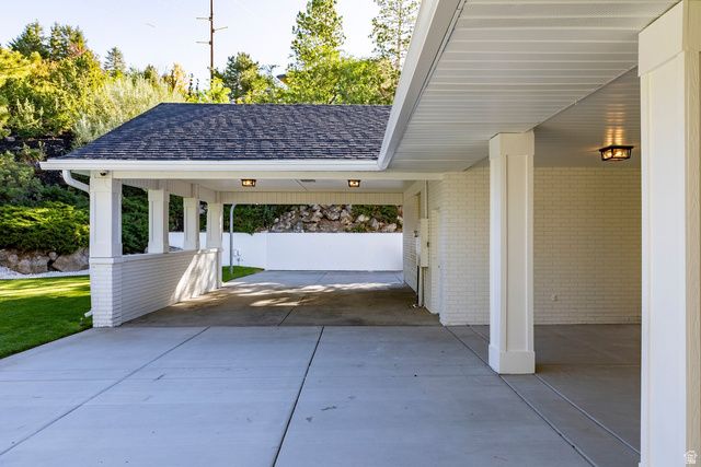 325 N FEDERAL HEIGHTS CIR, Salt Lake City, UT 84103