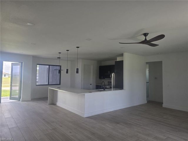 1220 Chiquita BLVD N, Cape Coral, FL 33993