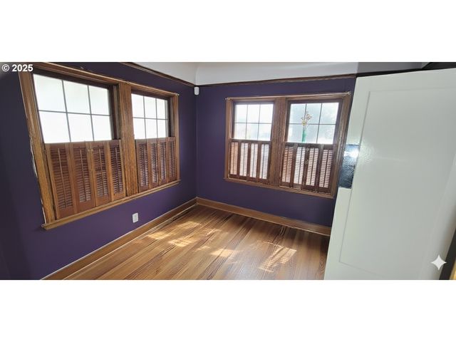 5836 Ne HALSEY St, Portland, OR 97213