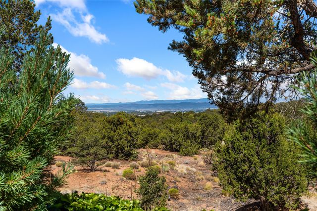 3 Camino Osito, Santa Fe, NM 87505