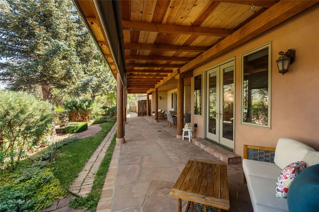 3 Camino Osito, Santa Fe, NM 87505