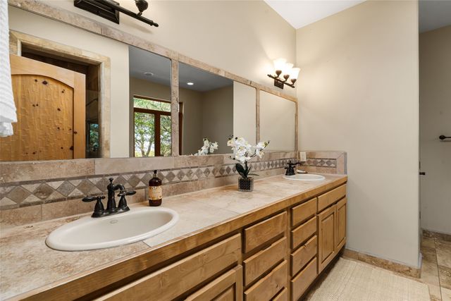 3 Camino Osito, Santa Fe, NM 87505