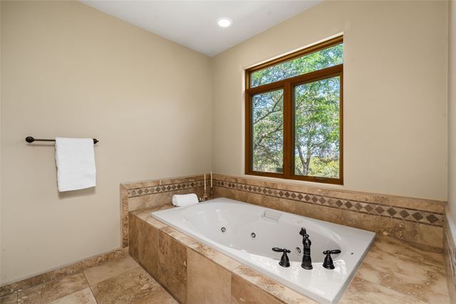 3 Camino Osito, Santa Fe, NM 87505