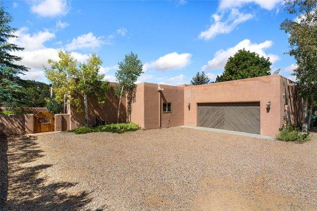 3 Camino Osito, Santa Fe, NM 87505