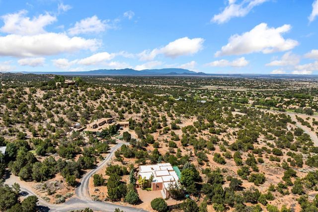 3 Camino Osito, Santa Fe, NM 87505